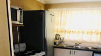 Kitchen - 9 square meters of property in Montclair (Dbn)