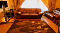 Lounges - 10 square meters of property in Montclair (Dbn)