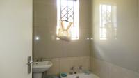 Bathroom 1 - 5 square meters of property in Riverside View