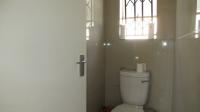 Bathroom 1 - 5 square meters of property in Riverside View