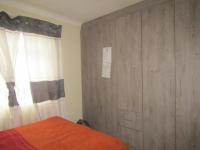 Bed Room 1 - 11 square meters of property in Dawn Park
