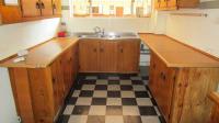 Kitchen - 13 square meters of property in Clarendon