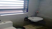 Bathroom 1 of property in Lenasia South