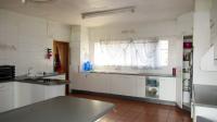 Kitchen - 32 square meters of property in Riamarpark