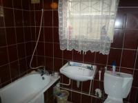 Bathroom 1 - 5 square meters of property in Mitchells Plain
