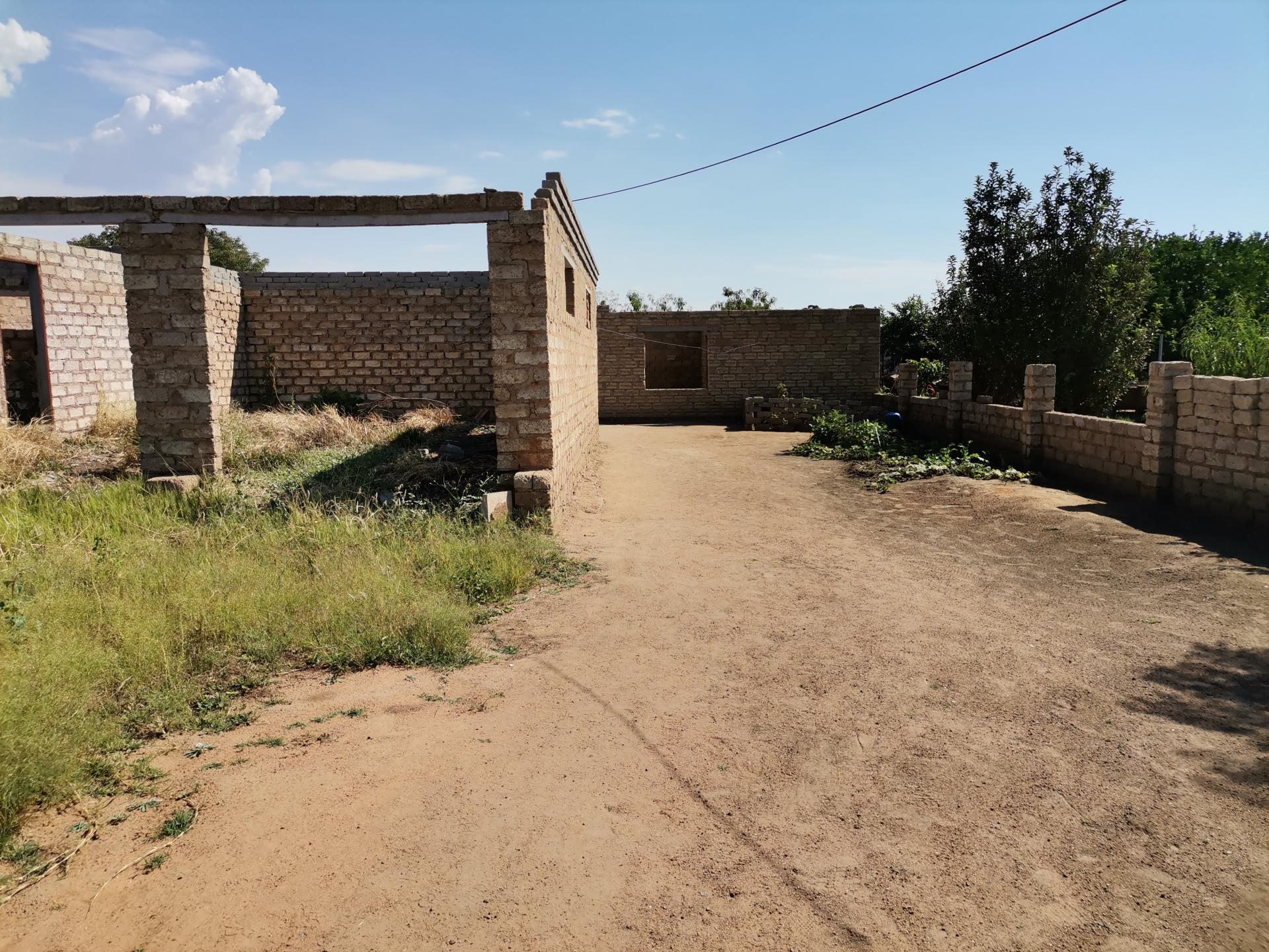 4 Bedroom House for Sale For Sale in Winterveld MR444858