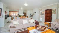 Lounges - 31 square meters of property in Gordons Bay