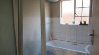 Bathroom 1 - 5 square meters of property in Burgershoop 