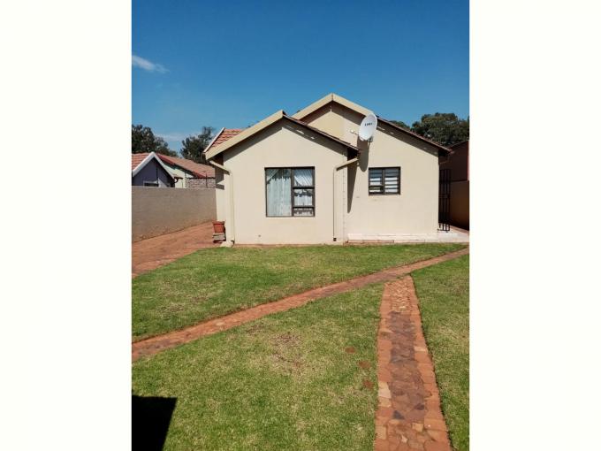 3 Bedroom House for Sale For Sale in Protea Glen - MR444942