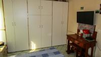 Main Bedroom - 16 square meters of property in Pumula