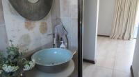 Guest Toilet - 2 square meters of property in South Crest