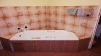Main Bathroom - 7 square meters of property in Tuscany Glen