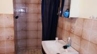 Main Bathroom - 7 square meters of property in Tuscany Glen