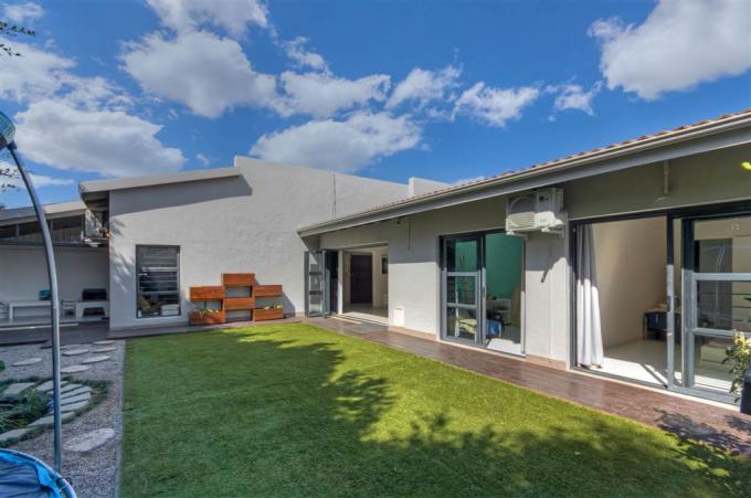 3 Bedroom Apartment for Sale For Sale in Sandown - MR446780