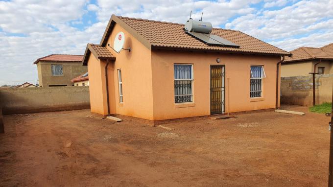2 Bedroom House for Sale For Sale in Protea Glen - Home Sell - MR446787