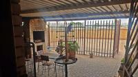 Patio - 40 square meters of property in Emalahleni (Witbank) 