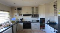Kitchen - 12 square meters of property in Bisley
