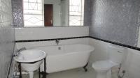 Bathroom 1 - 17 square meters of property in Rothdene