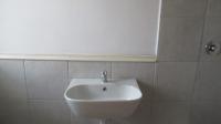 Main Bathroom - 4 square meters of property in Rothdene