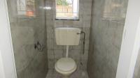 Bathroom 1 - 17 square meters of property in Rothdene