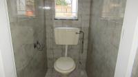 Bathroom 1 - 17 square meters of property in Rothdene