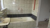 Bathroom 1 - 17 square meters of property in Rothdene