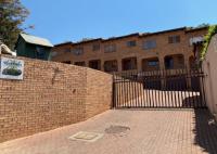 3 Bedroom 2 Bathroom Sec Title for Sale for sale in Yeoville