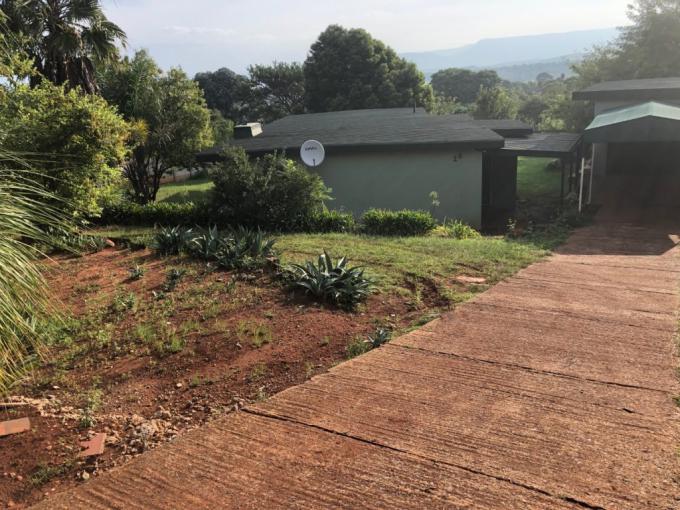 4 Bedroom House for Sale For Sale in Signal Hill (KZN) - MR448331