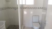 Bathroom 1 - 5 square meters of property in Petersfield