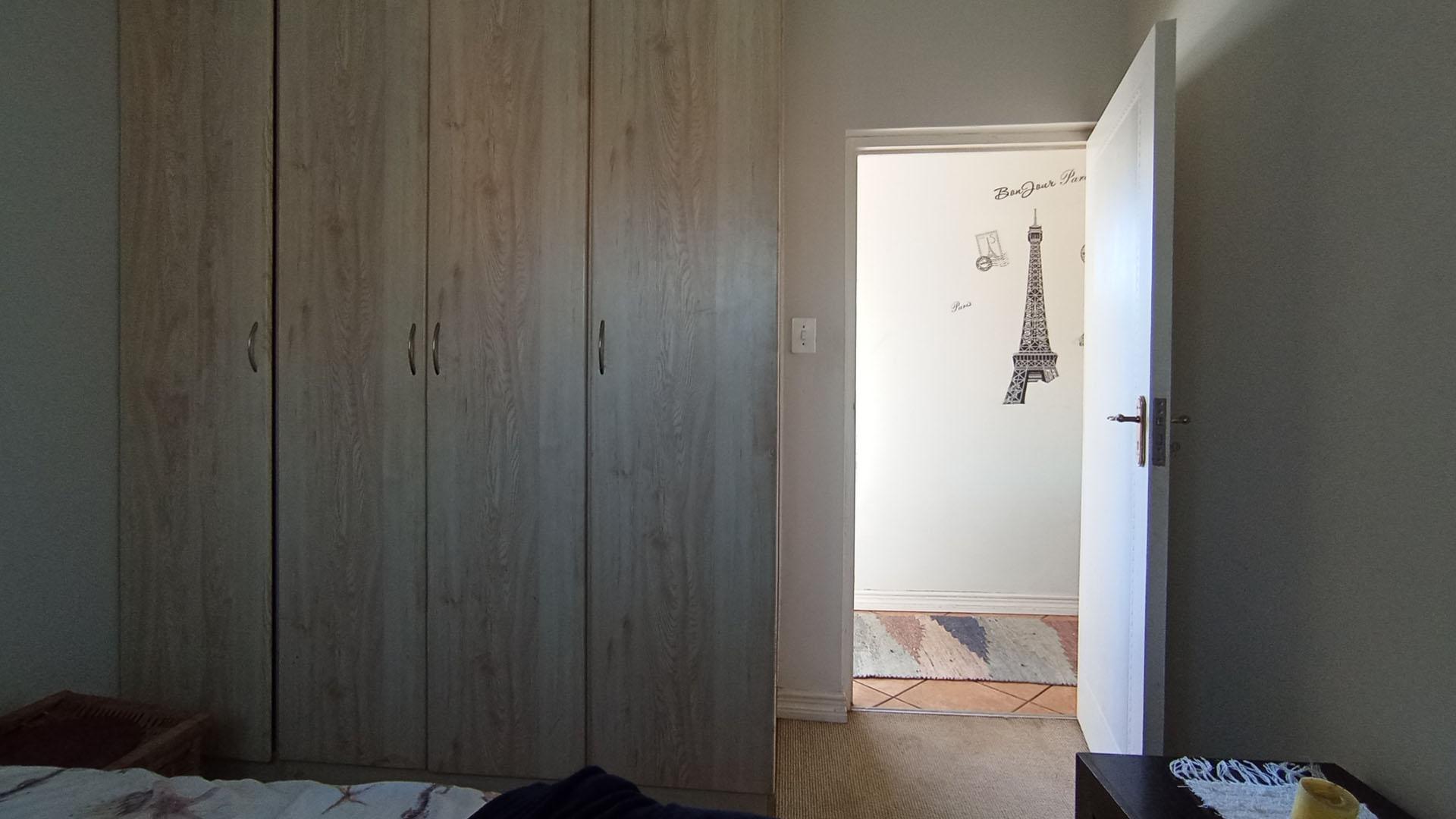 Bed Room 2 - 10 square meters of property in Melodie