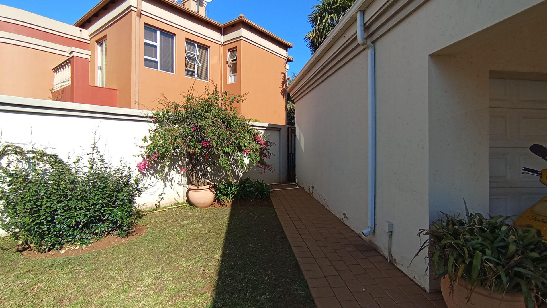 Front View of property in Melodie