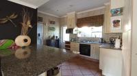 Kitchen - 16 square meters of property in Melodie