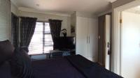 Bed Room 1 - 14 square meters of property in Melodie