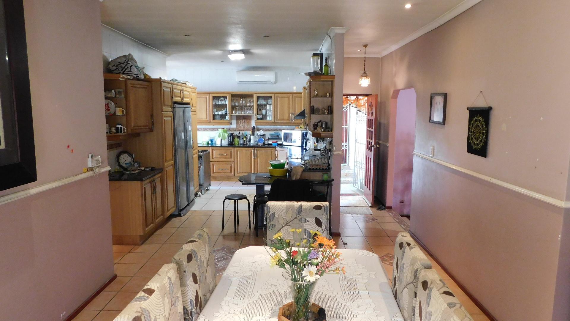 Dining Room - 22 square meters of property in Mount Edgecombe 