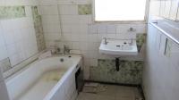 Bathroom 1 - 5 square meters of property in Grootvlei