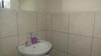 Bathroom 1 - 5 square meters of property in Fleurhof