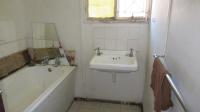Bathroom 1 - 7 square meters of property in Grootvlei