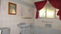 Main Bathroom - 4 square meters of property in Rayton