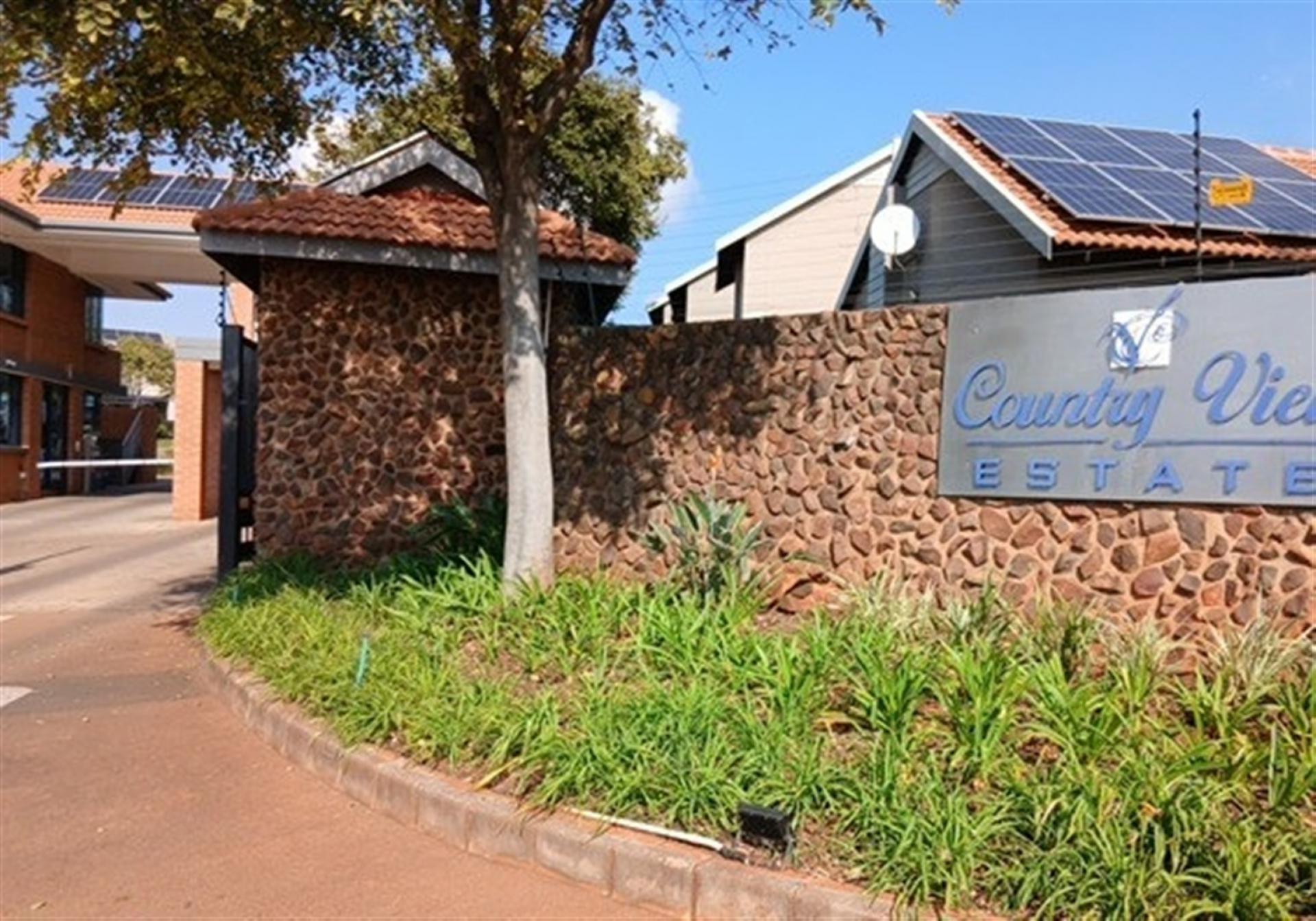 Front View of property in Country View Estate
