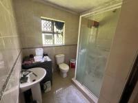 Bathroom 1 of property in Kwandengezi