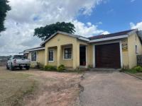Front View of property in Kwandengezi
