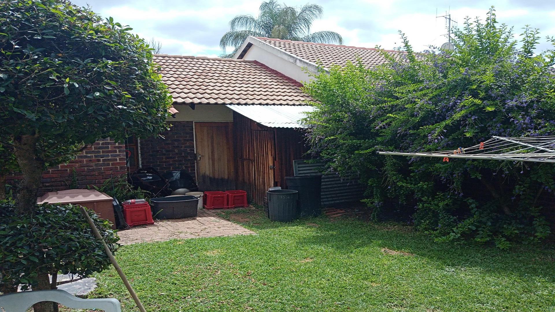 Backyard of property in Geelhoutpark