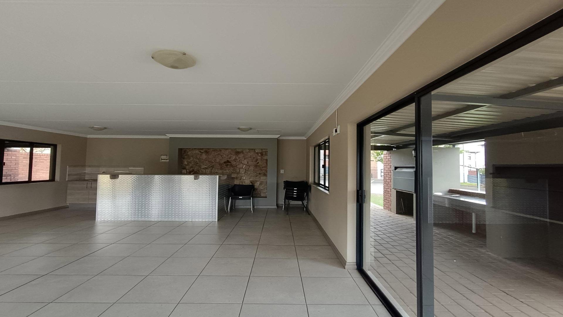 Entertainment of property in Rooihuiskraal