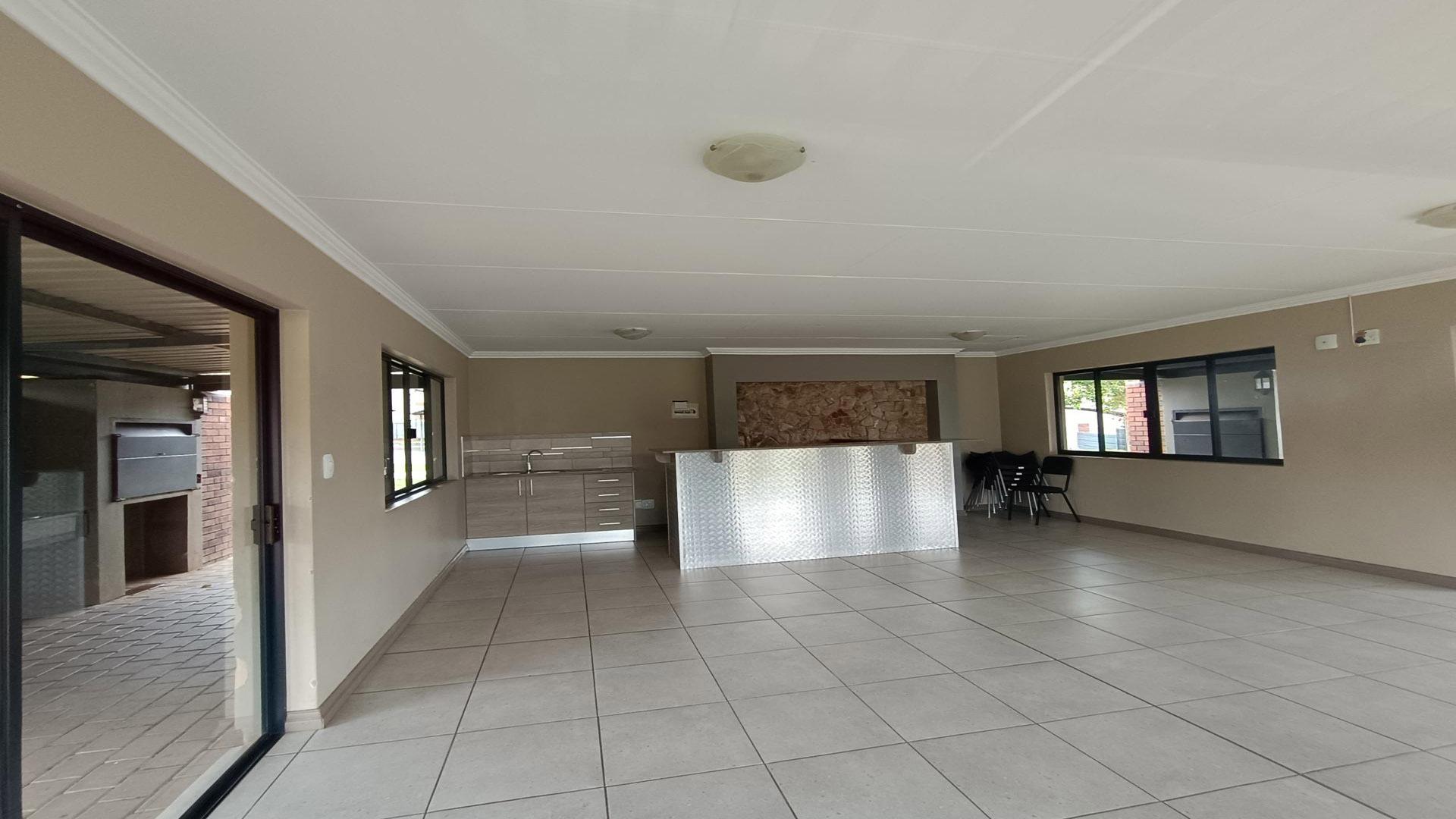 Entertainment of property in Rooihuiskraal