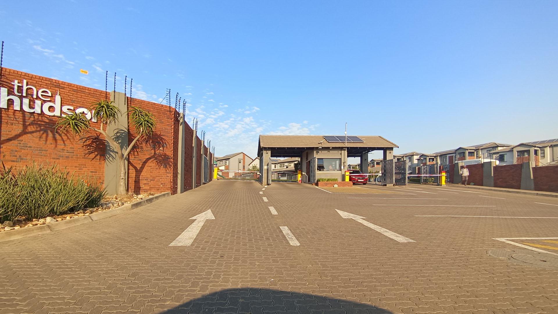 Front View of property in Rooihuiskraal