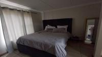 Bed Room 1 of property in Rooihuiskraal