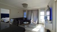Lounges - 15 square meters of property in Rooihuiskraal