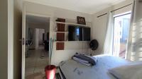Bed Room 2 - 13 square meters of property in Rooihuiskraal