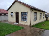 Front View of property in Olievenhoutbos