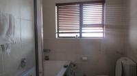 Bathroom 1 - 5 square meters of property in Greenstone Hill